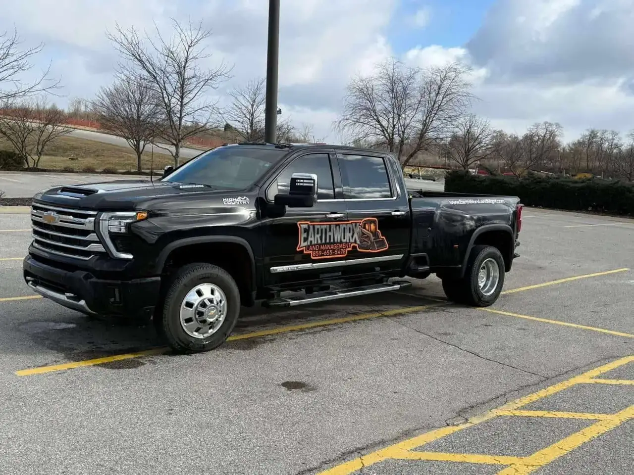 HOA Common Area Clearing: What Board Members Need to Know